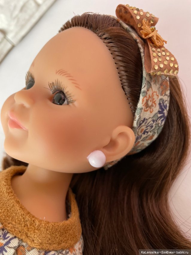 Клепа, Клео, Клеопатра с карими глазками, темными волосами на теле 17 года от Паола РейнаPaola Reina