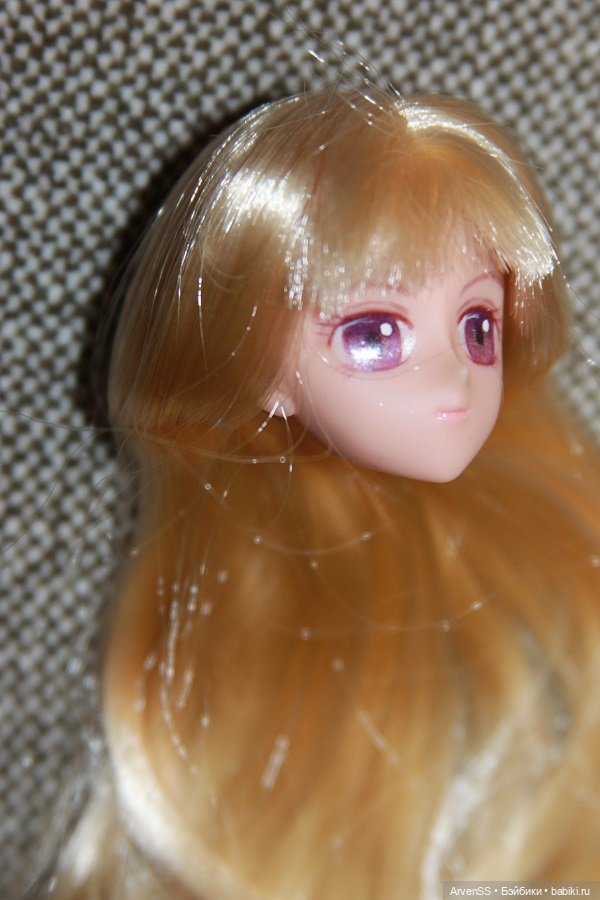 Голова Volks со светлыми волосами и кастомным макияжем (фото 3)