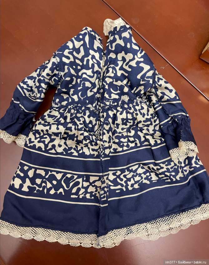 Шелковое платье для антикварной куклы (фото 4)