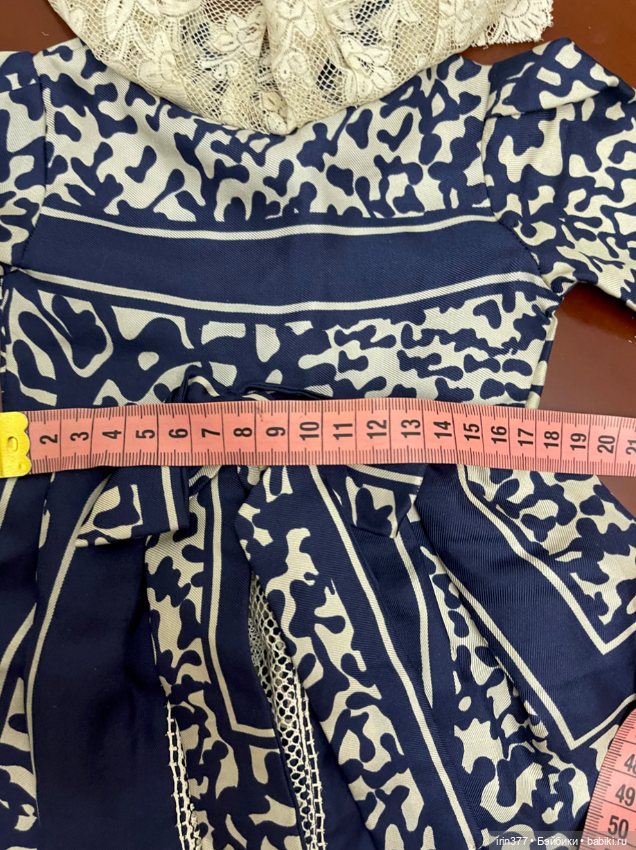 Шелковое платье для антикварной куклы