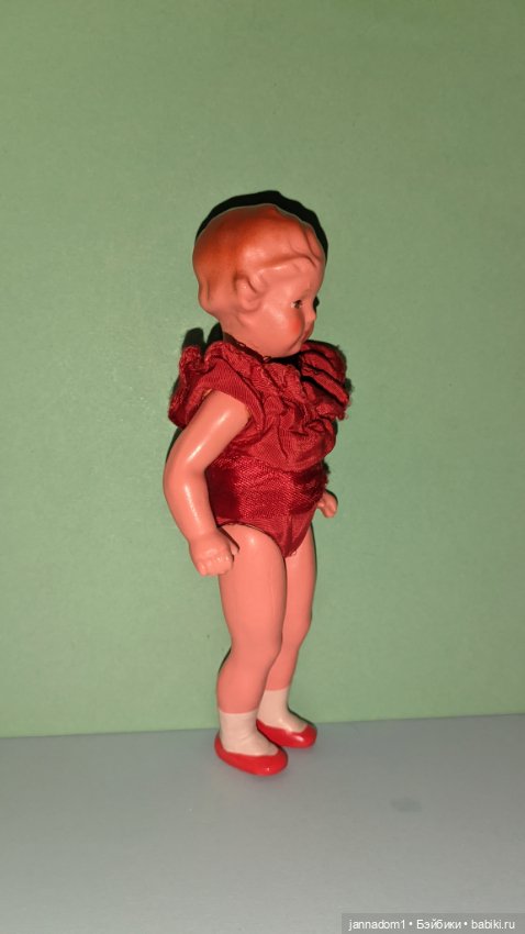 Очаровательная куколка-рельефка ECW-E. Christian Wittig, высота 16 см (фото 2)