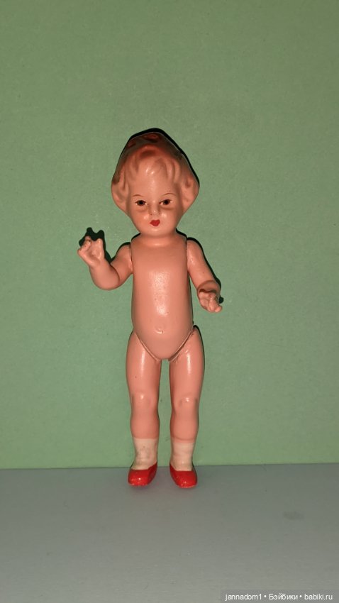 Очаровательная куколка-рельефка ECW-E. Christian Wittig, высота 14,5 см (фото 2)