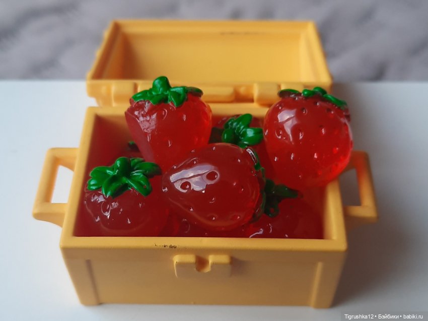 Клубничка — Миниатюра для кукол