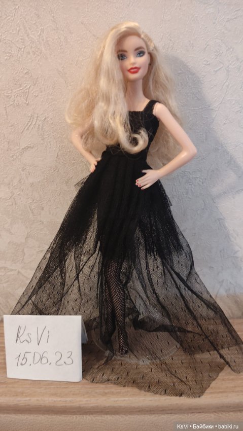 Барби Holiday 2021 Два наряда (фото 4)