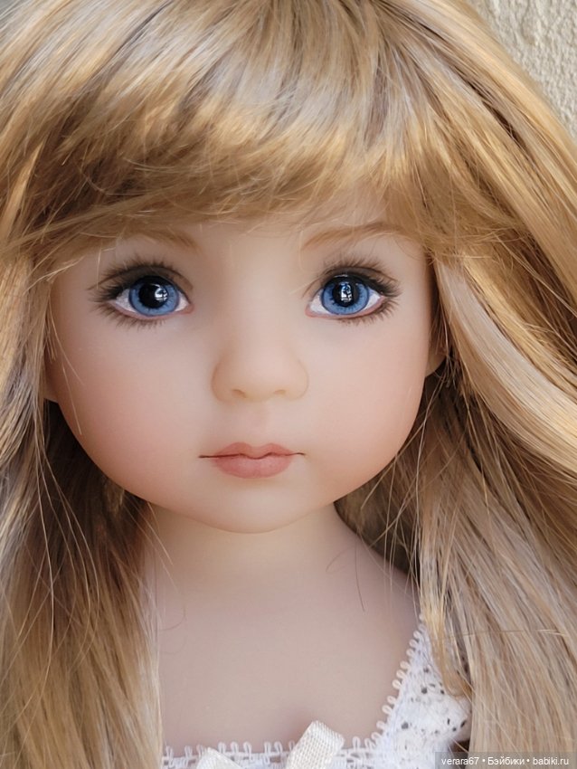 Белокурая и нежная Claire Dianna Effner