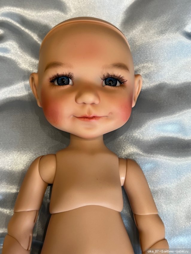 Bailey Meadow dolls cream