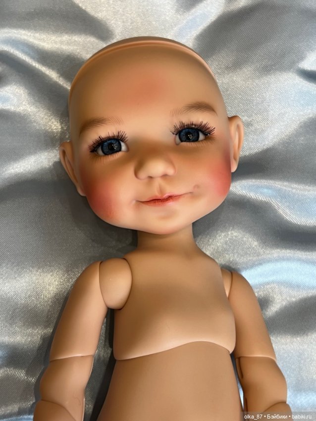 Bailey Meadow dolls cream