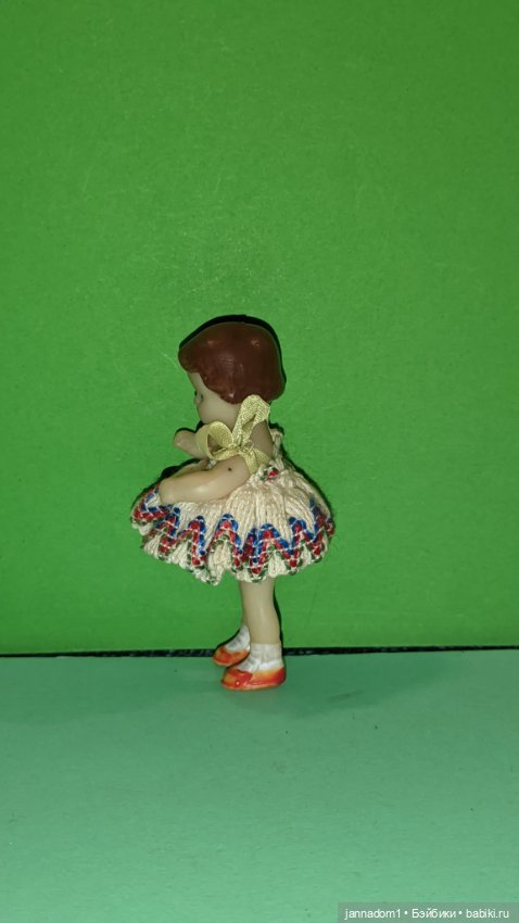 Очаровательная куколка Аришка Ари Ari, ранний выпуск, оригинальный аутфит, высота 8 см (фото 4)