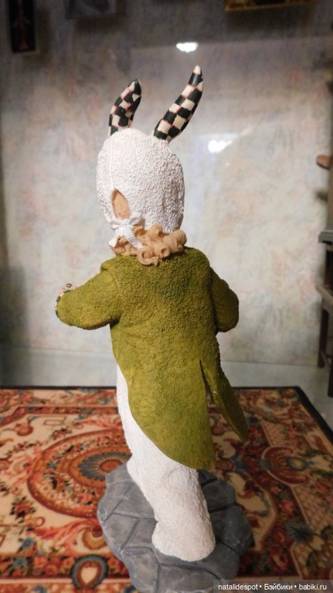 Статуэтка от Madame Alexander " White Rabbit" (фото 6)