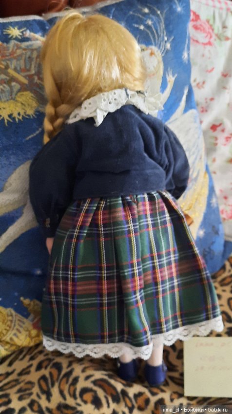 Девочка с косичками из The Leonardo Collection (фото 3)