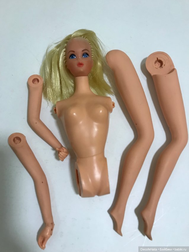 Barbie Busy Holdin’ hands