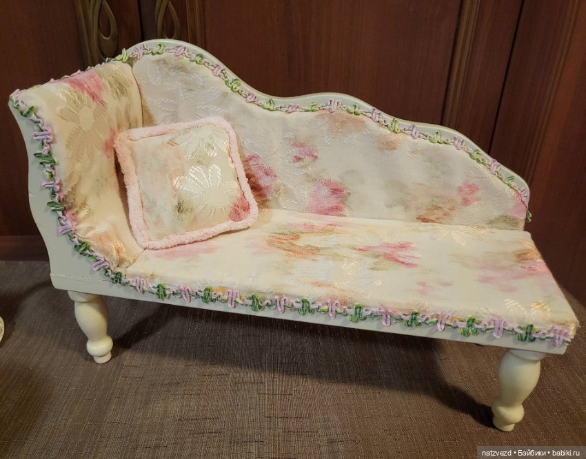 Диван (софа, кушетка) "Ellowyne's Chaise" для кукол Tonner (Тоннер) и других формата 1/4 (фото 2)