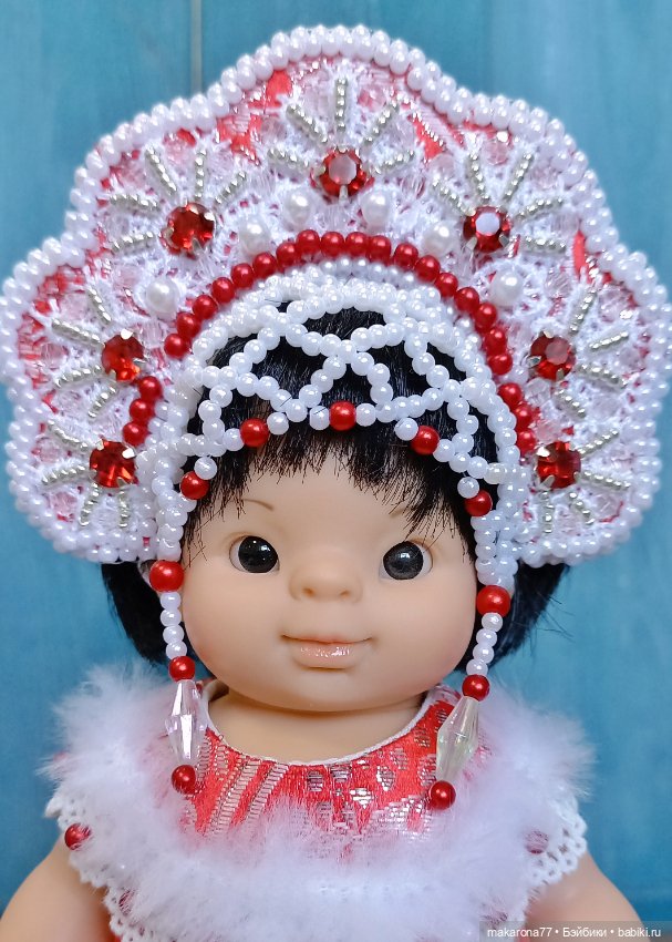 Костюм "Снегурочка в кокошнике" для пупса Паолитос 21 см, цвет красный (фото 2)