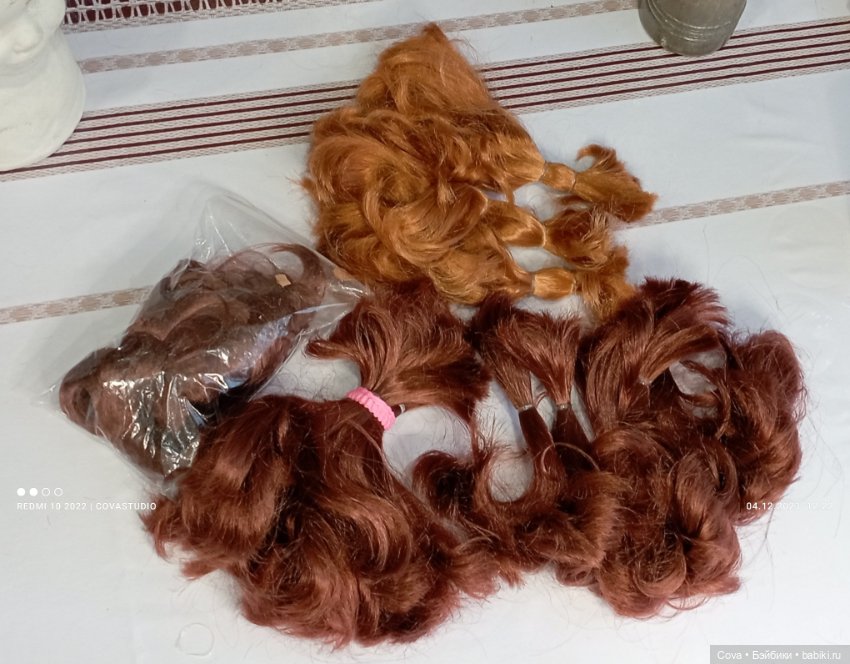 Продам коробку синтетических волос (фото 5)