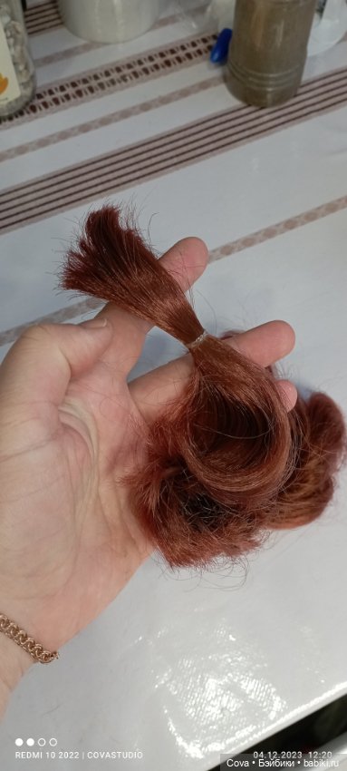 Продам коробку синтетических волос