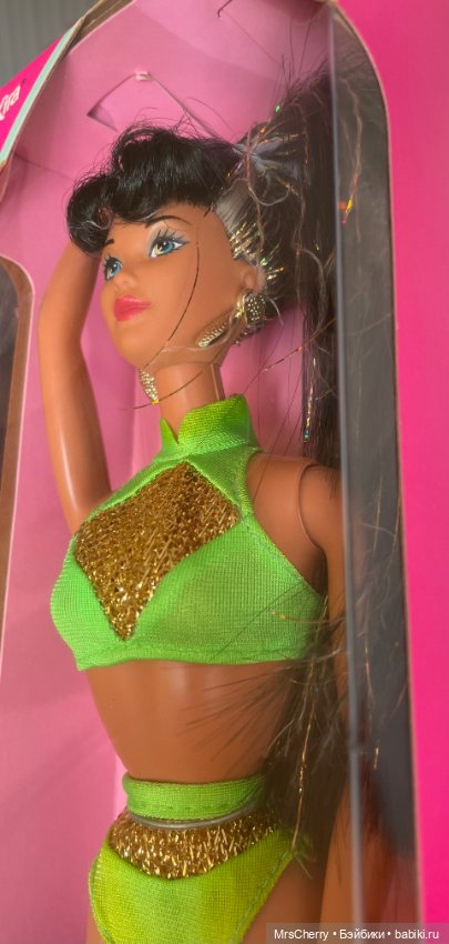 Кира / Splash n color Kira Barbie (фото 7)