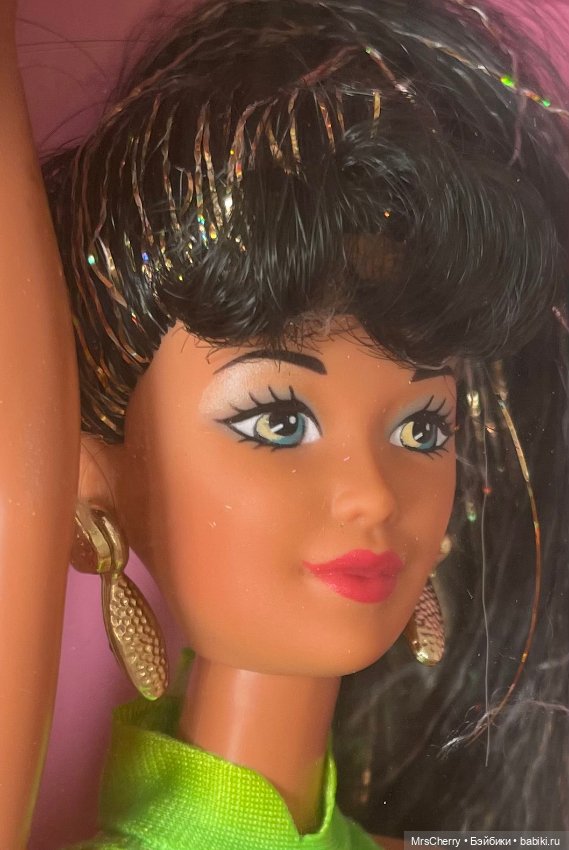 Кира / Splash n color Kira Barbie (фото 10)