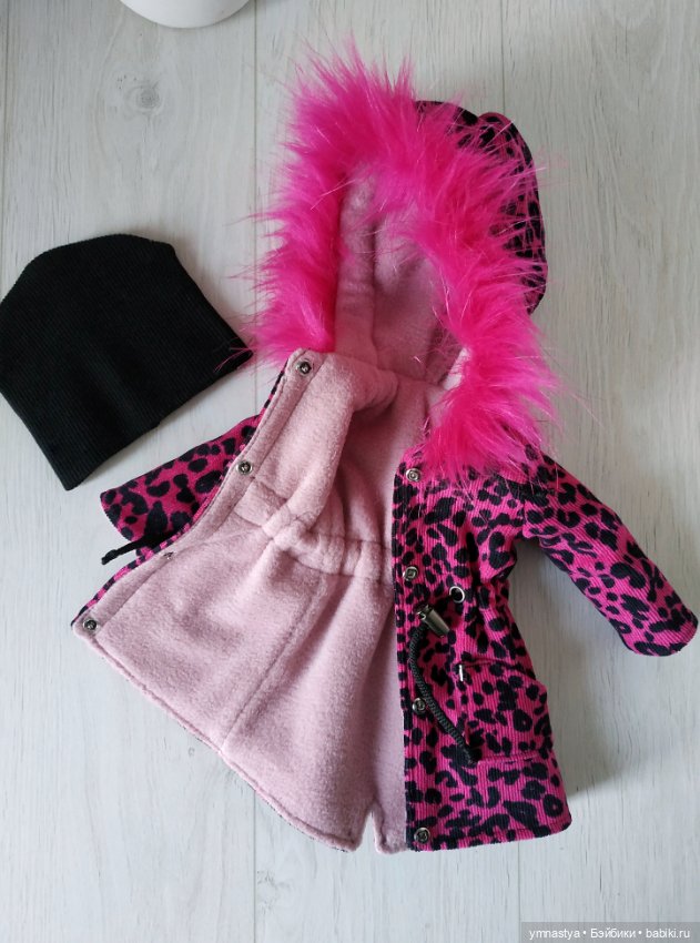 Куртка для кукол Ruby Red Руби Ред 37 см (фото 6)