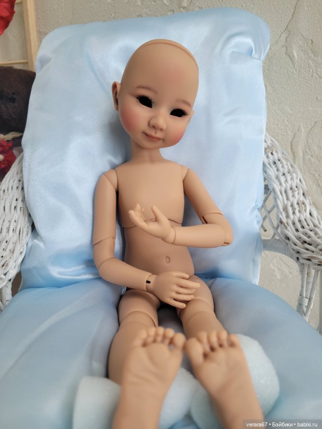 Shy tween cream Meadow dolls