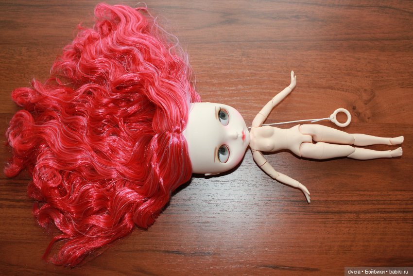 Кукла Блайз (Blythe) ТБЛ, без челки, красно-розовые волосы (фото 7)