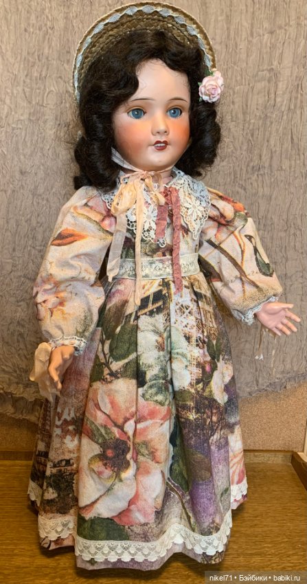 Романтичное платье для большой куклы (фото 10)