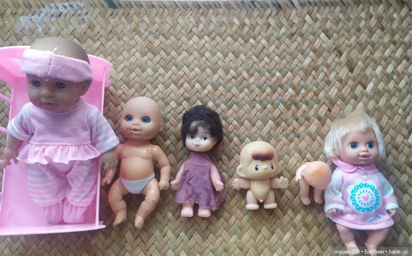 Лот разных винтажных куколок