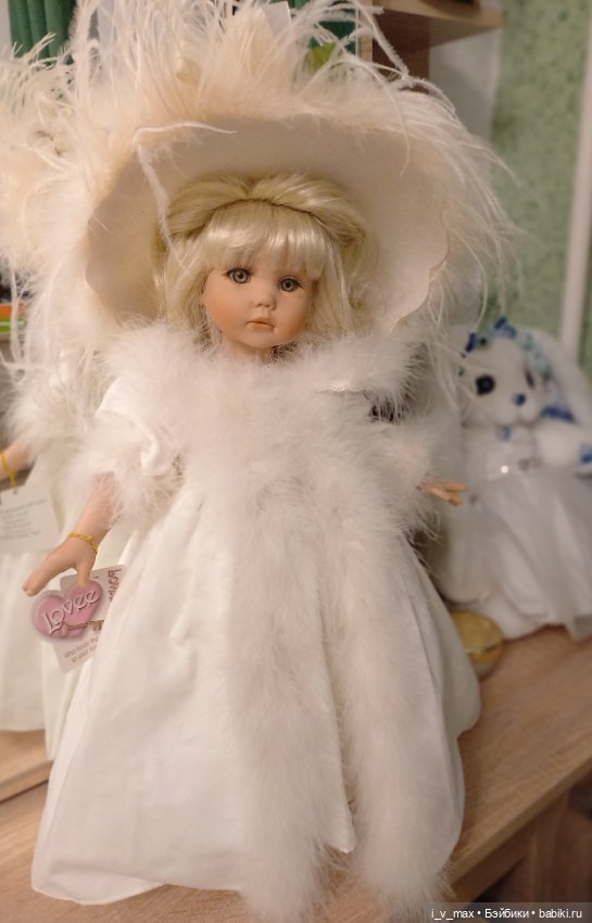 Коллекционная кукла Linda Rick "За покупками" (фото 3)