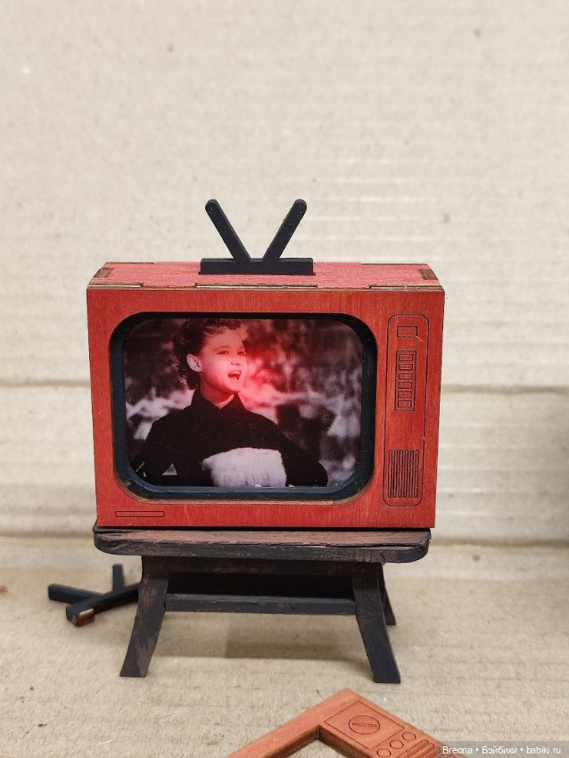 Телевизор для кукол — Кукольная мебель (фото 2)