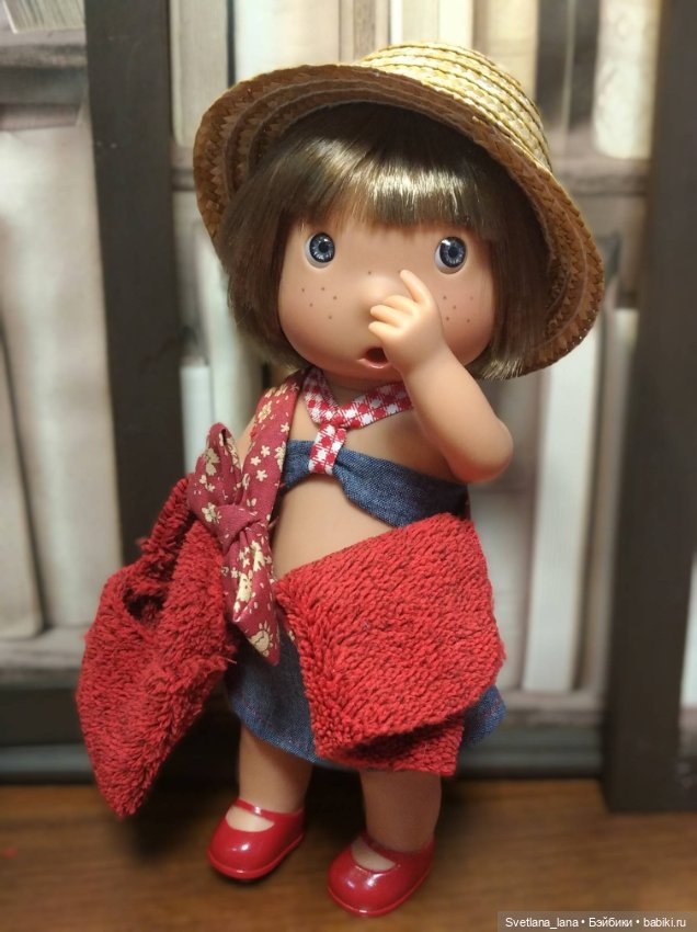 Кукла "Тилина", в пляжном костюме от Lamagik S.L