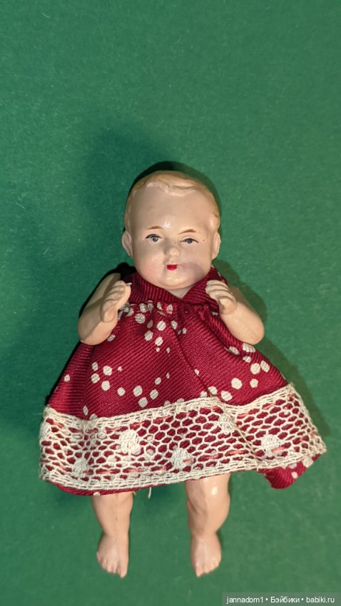 Очаровательный целлулоидный пупсик Minerva с рельефными волосами, высота 7 см (фото 5)