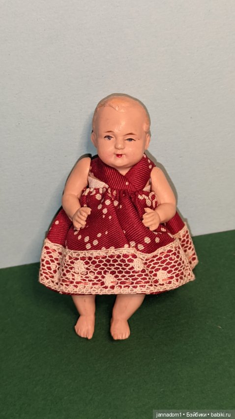 Очаровательный целлулоидный пупсик Minerva с рельефными волосами, высота 7 см