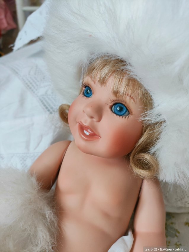 Цельнофарфоровая жизнерадостная Tasha