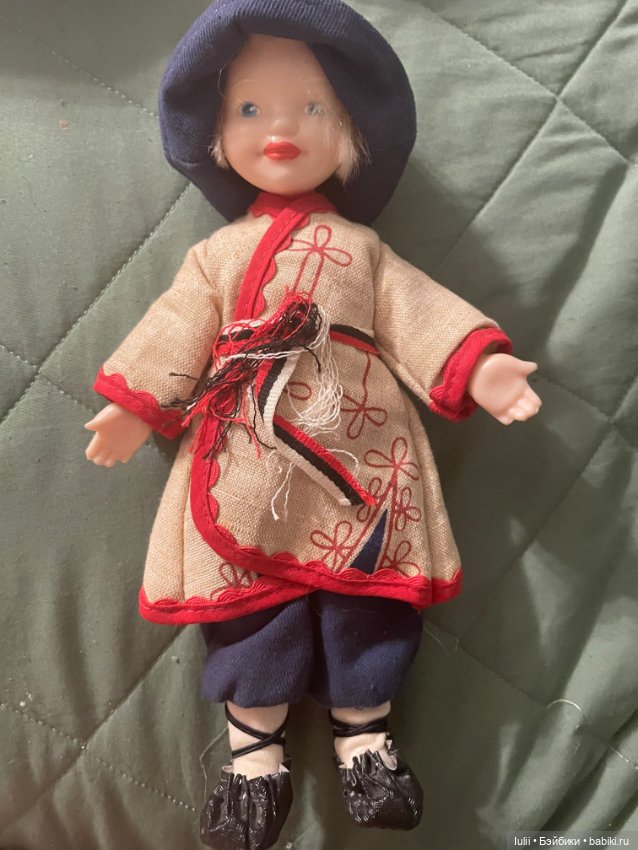 Ленигрушка, малыш в национальном костюме (фото 3)