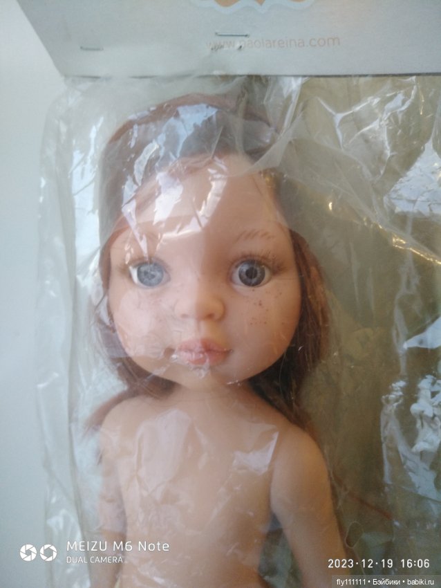 Кристи европейский выпуск 2018 года серо-голубые глаза и медного цвета волосы без челки (фото 2)