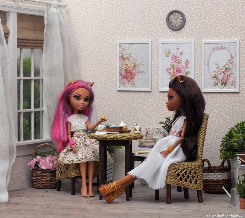 Мебель для Barbie, Monster High, Winx