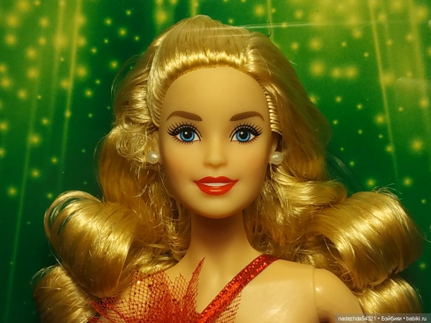 Барби Праздничная 2022 Блондинка (фото 3)