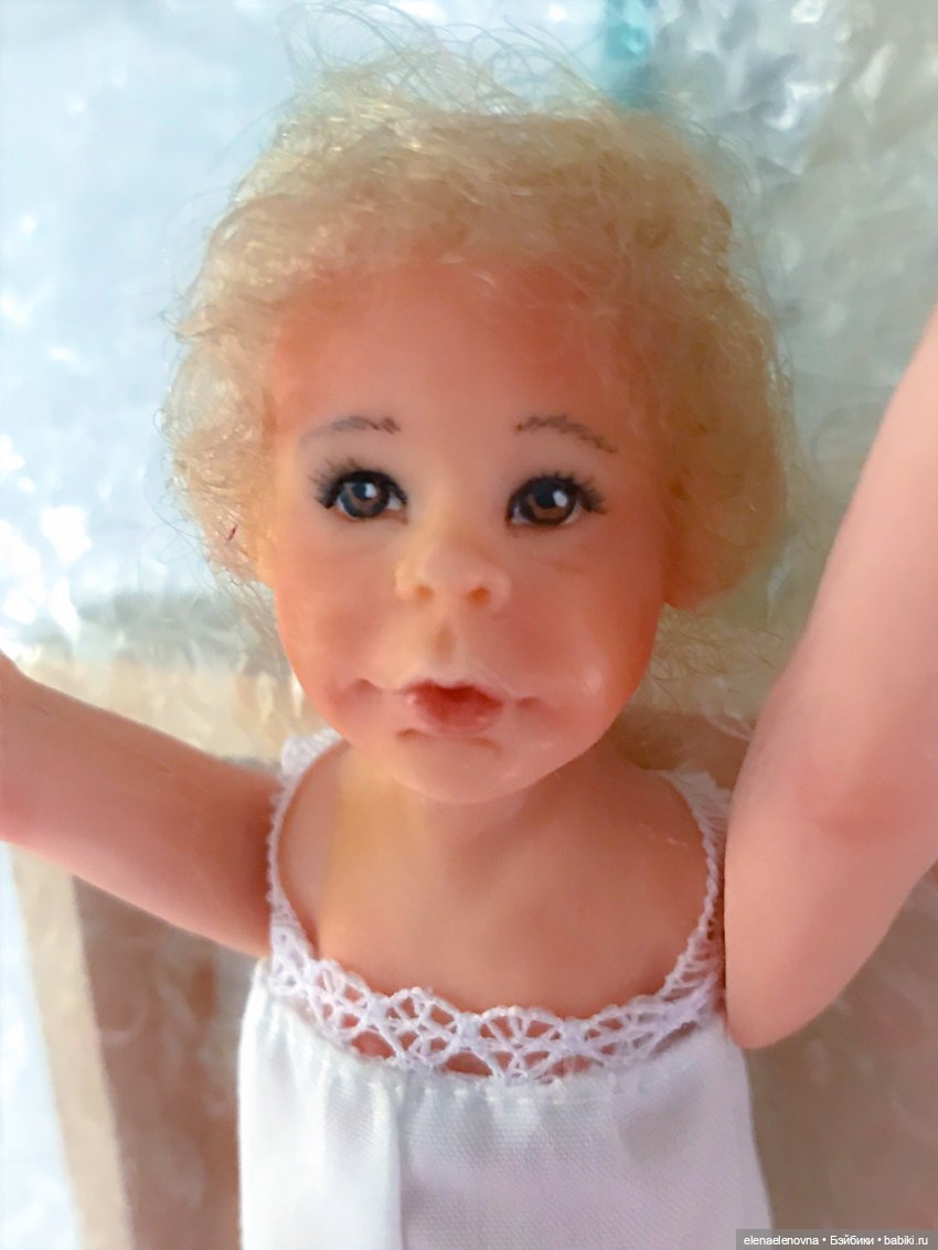 Maryanne Oldenburg, Madison and her sewing box (Мэдисон и ее швейная коробка) (фото 5)