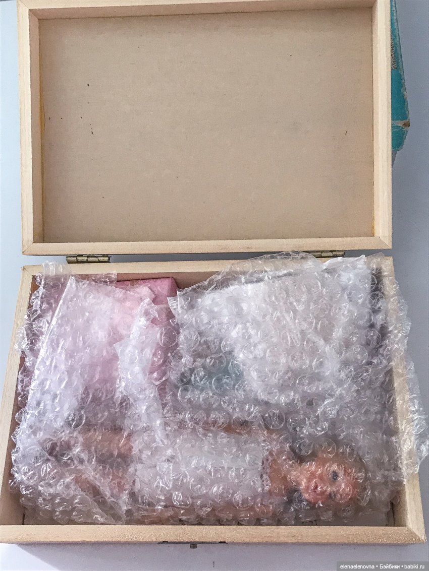 Maryanne Oldenburg, Madison and her sewing box (Мэдисон и ее швейная коробка) (фото 3)