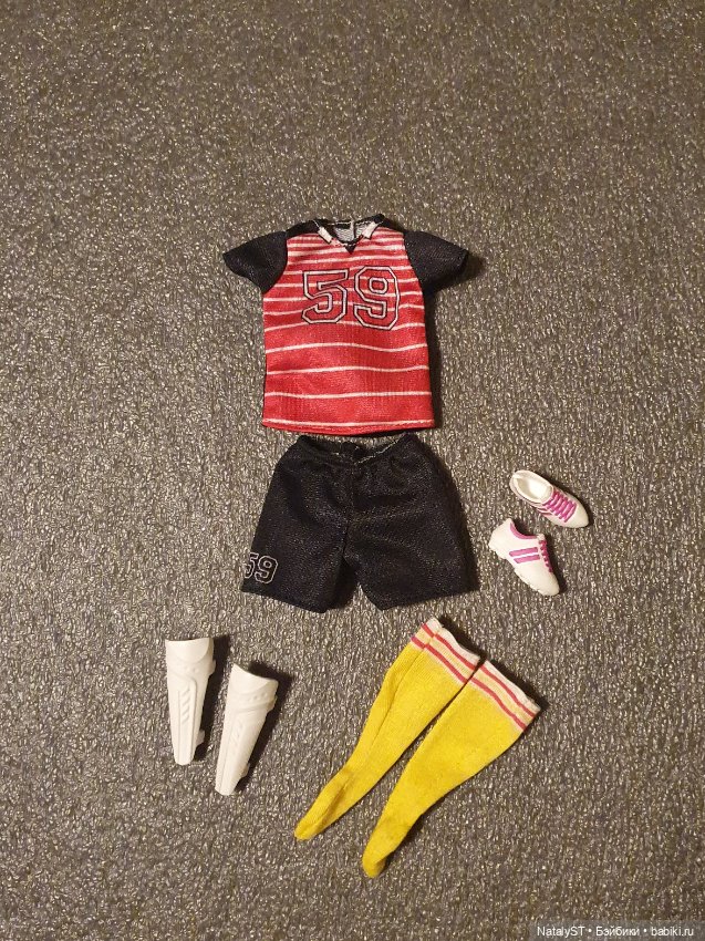 Аутфит барби футболистки — Одежда для кукол