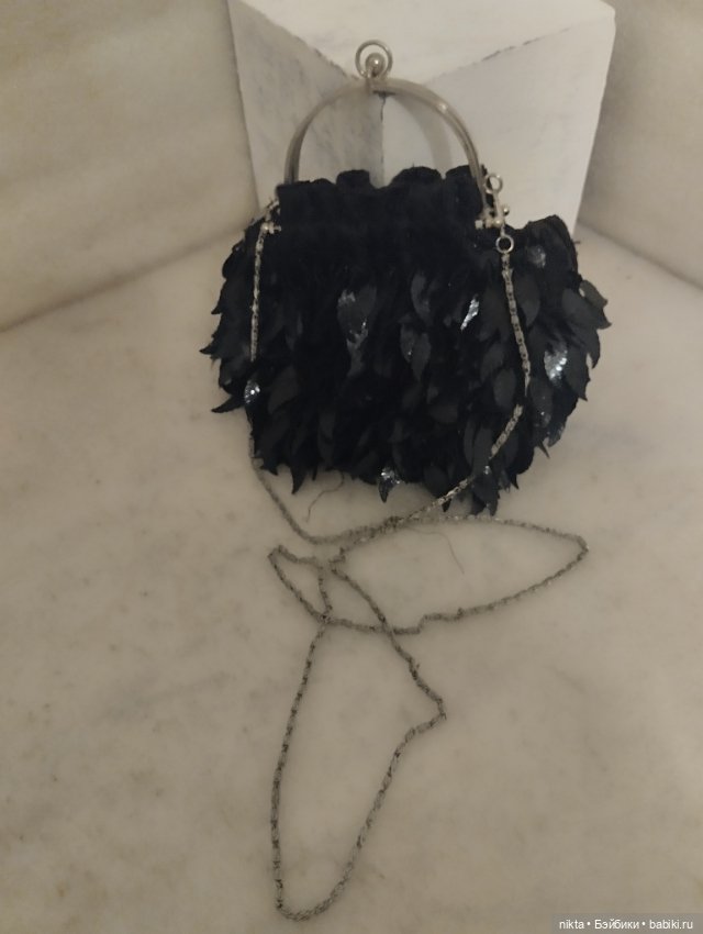 Сумочка маленькая для больших кукол