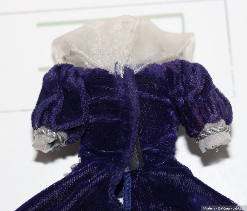 Платье Barbie Millennium Princess 2000 (фото 3)