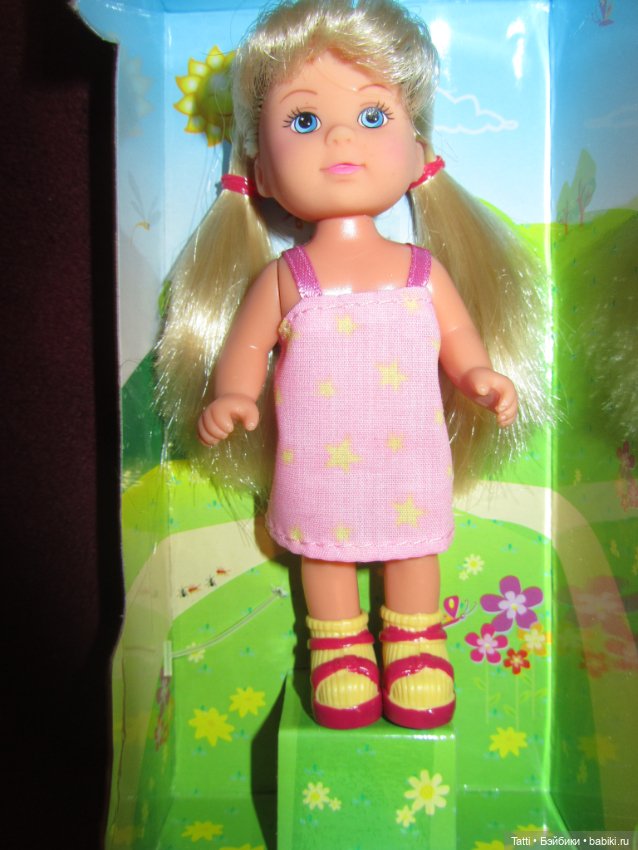 Куколка Еви в сарафане — Игровые куклы