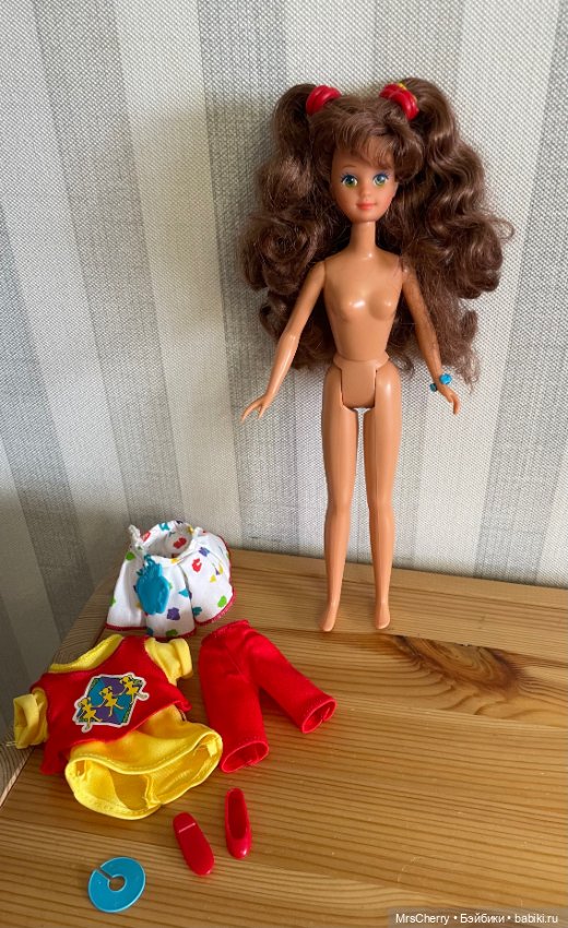 Кортни - подружка Скиппер \ Cool tops Courtney (фото 10)