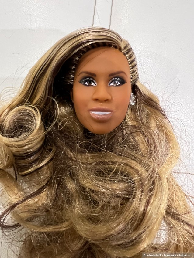 2# Голова Tribute Collection Laverne Cox Лаверна Кокс
