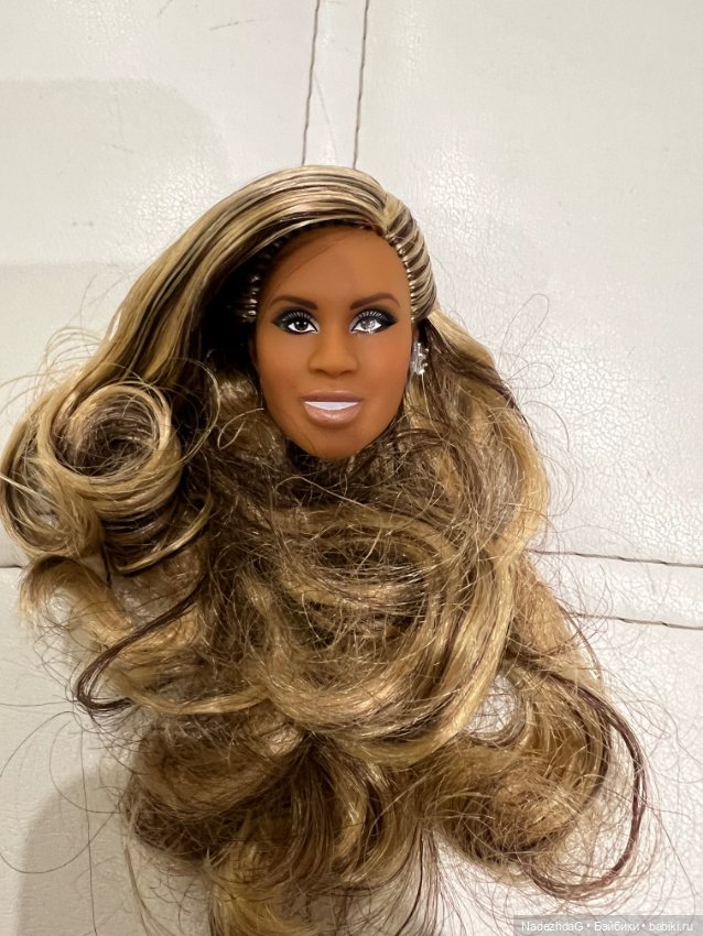 2# Голова Tribute Collection Laverne Cox Лаверна Кокс
