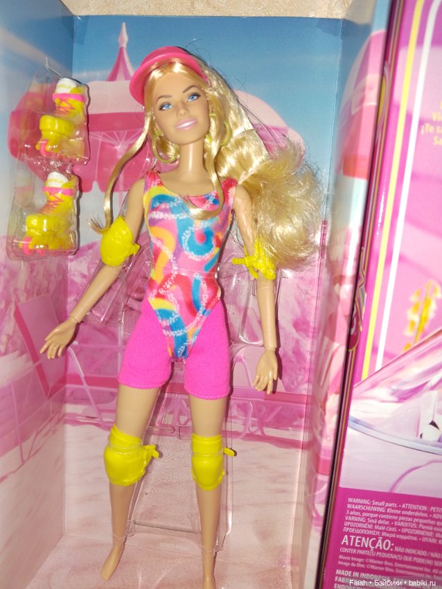 Марго Робби Barbie НРФБ на роликах (фото 10)