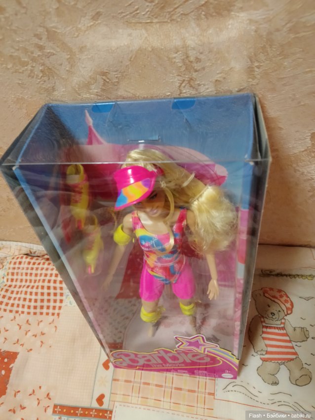 Марго Робби Barbie НРФБ на роликах (фото 6)