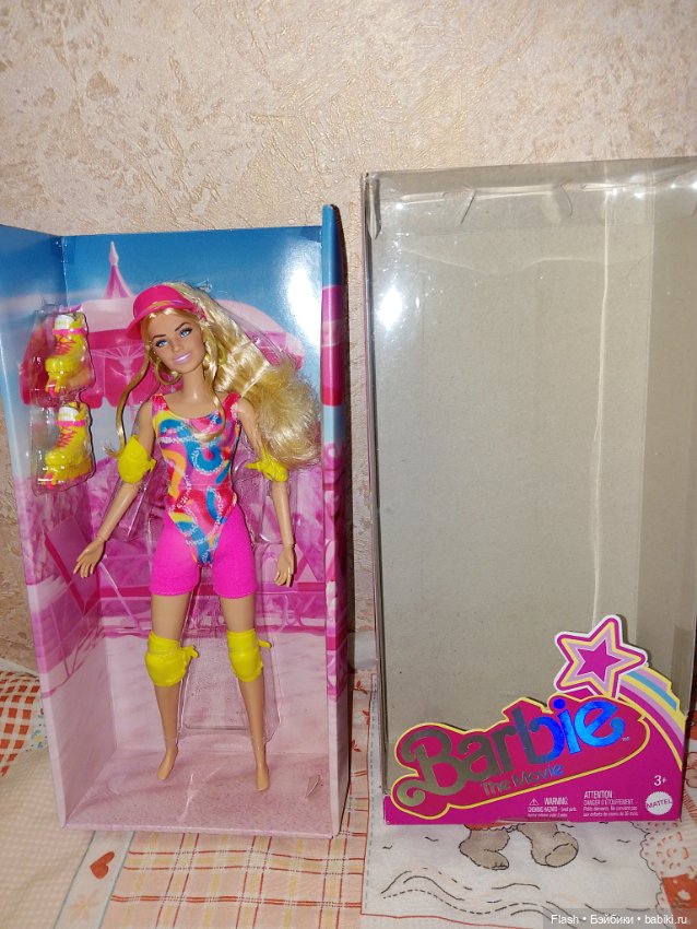 Марго Робби Barbie НРФБ на роликах