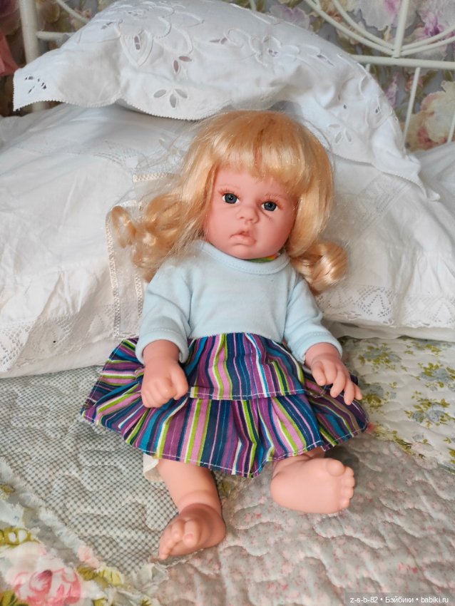 Красивая полностью виниловая кукла (фото 6)
