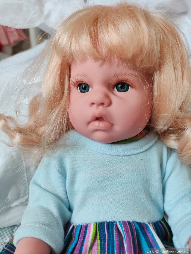 Красивая полностью виниловая кукла (фото 5)